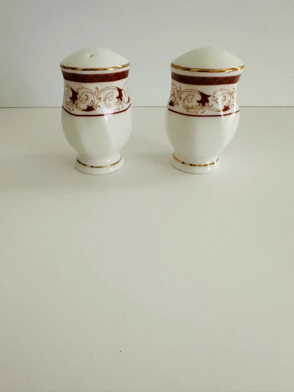 Vintage Gold Coast 22k Salt And Pepper Shakers
